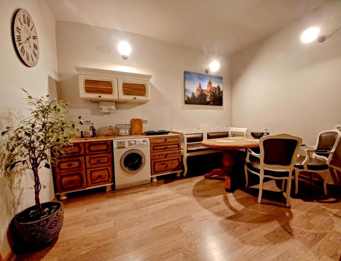 Happy House Apartment Брашов Екстериор снимка