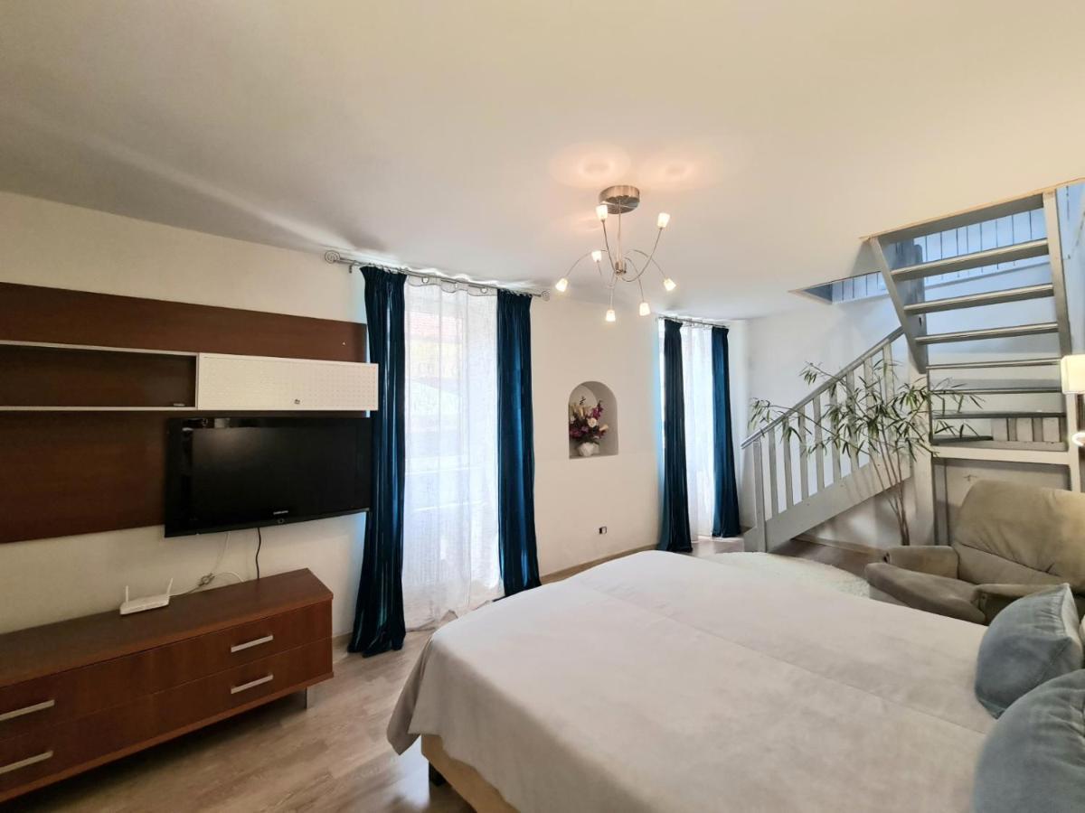 Happy House Apartment Брашов Екстериор снимка