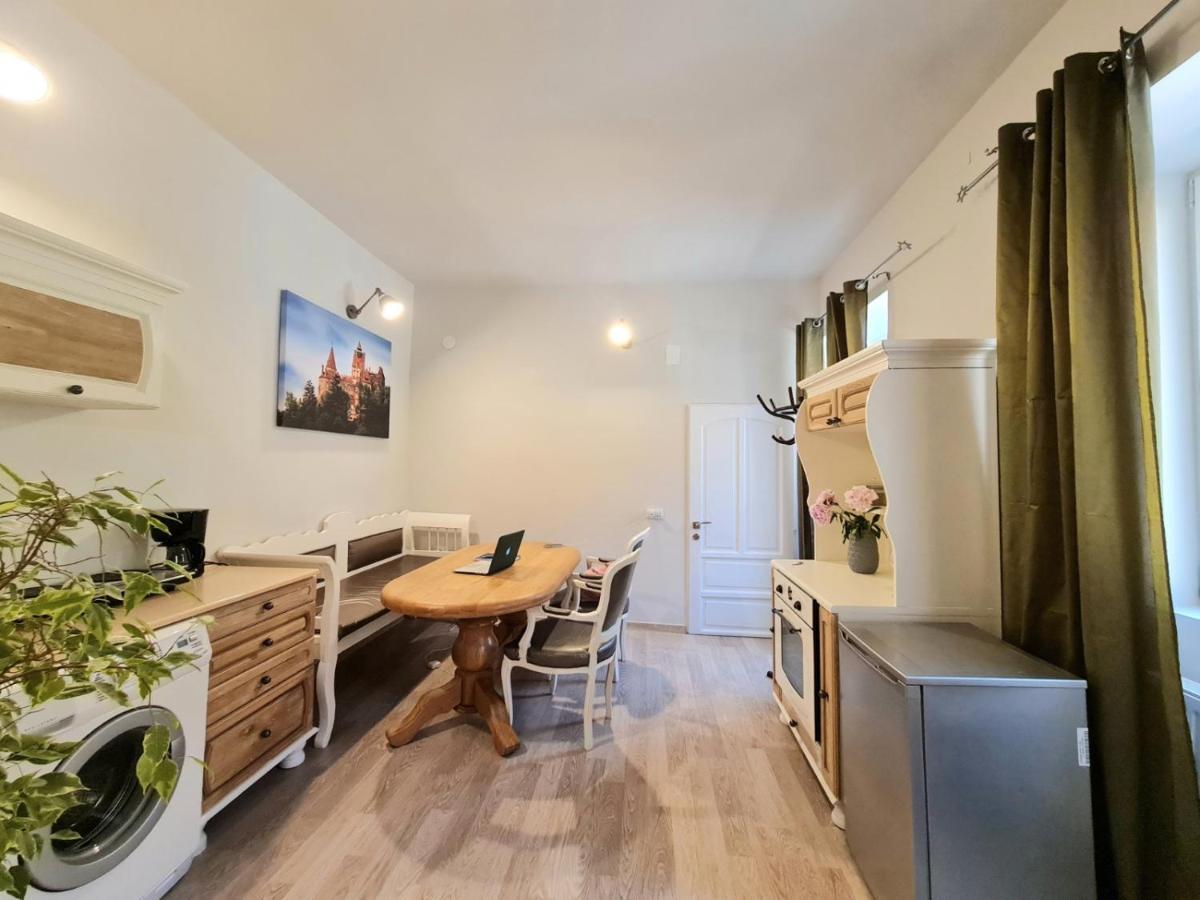Happy House Apartment Брашов Екстериор снимка